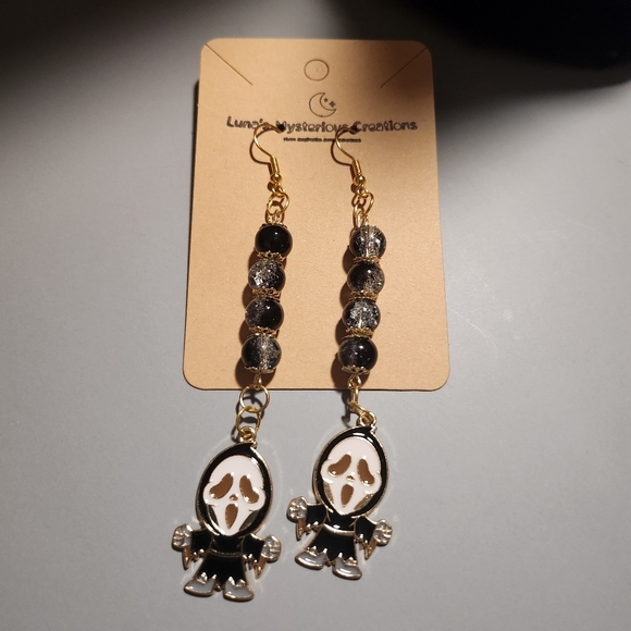 Slasher dangling earrings - Picture 4 of 5